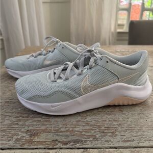 W Nike Legend Essential 3 Next Nature Guava Ice Athletic Sneakers